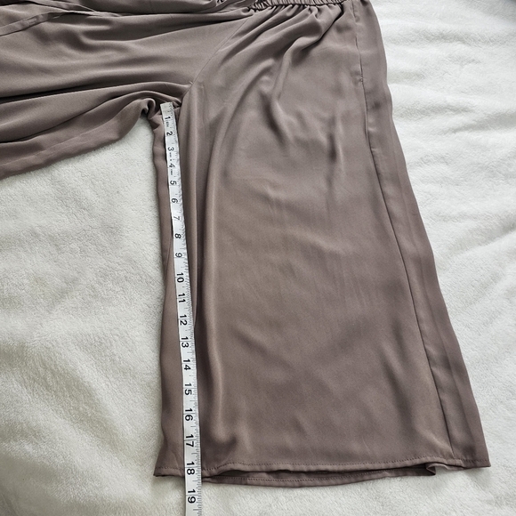 Babaton Luiz Pant - Picture 9 of 15